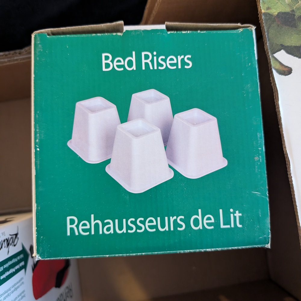 Richards White Bed Risers - Picture 3 of 3